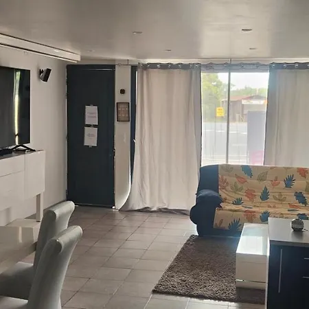 Holiday home Location Maison Avec Piscine Privee. Agde